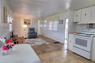 37137 Lois Ave, Zephyrhills, FL 33542 - Photo 10