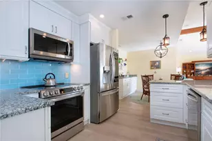 2016 E View Dr, Sun City Center, FL 33573 - Photo 24