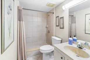 875 S Village Dr N, Saint Petersburg, FL 33716 - Photo 20