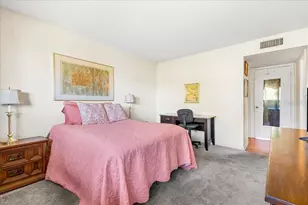 875 S Village Dr N, Saint Petersburg, FL 33716 - Photo 26