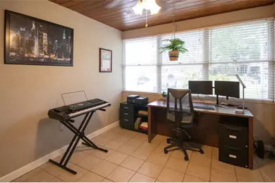 1725 Bradshaw Lane N, Saint Petersburg, FL 33710 - Photo 8