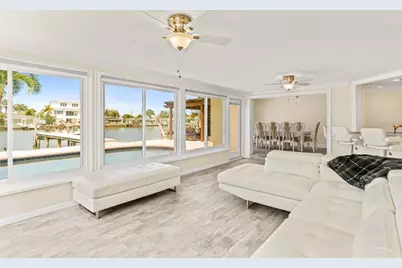 11240 7th Street E, Treasure Island, FL 33706 - Photo 22
