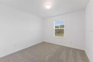 36877 Rio Grande Dr, Zephyrhills, FL 33540 - Photo 18