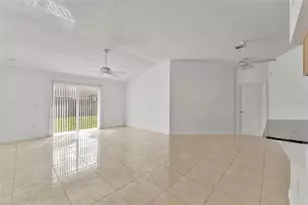 11007 Whitecap Dr, Riverview, FL 33579 - Photo 2