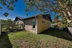 8037 Powderhorn Cir, Largo, FL 33773 - Photo 20