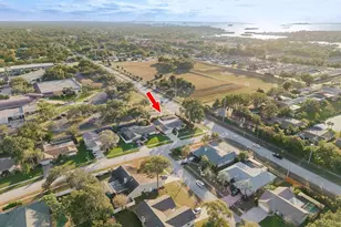 1302 Sutton Pl Dr, Palm Harbor, FL 34683 - Photo 2