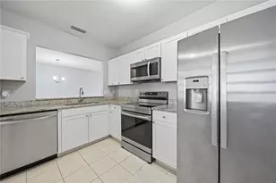 6436 Cypressdale Dr, Riverview, FL 33578 - Photo 10