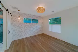 1829 27th Ave N, Saint Petersburg, FL 33713 - Photo 14