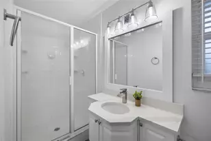 1711 S Patlin Circle, Largo, FL 33770 - Photo 20
