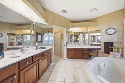 18310 Eastwyck Drive, Tampa, FL 33647 - Photo 10