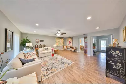 1807 Pineapple Palm Court, Sun City Center, FL 33573 - Photo 10