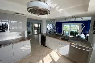 610 Island Way, Clearwater Beach, FL 33767 - Photo 10