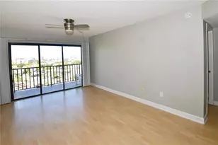51 Island Way, Clearwater, FL 33767 - Photo 10