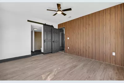 2401 S 42nd Street S, Saint Petersburg, FL 33711 - Photo 16