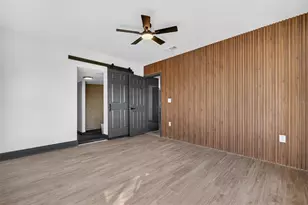 2401 S 42nd Street S, Saint Petersburg, FL 33711 - Photo 16