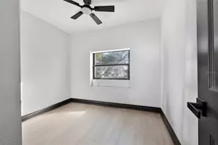 2401 S 42nd Street S, Saint Petersburg, FL 33711 - Photo 32