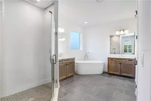 1971 Drummond Pt, Zephyrhills, FL 33541 - Photo 20