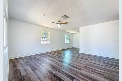 2100 28th Avenue N, Saint Petersburg, FL 33713 - Photo 12