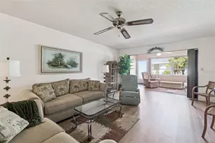 11200 102nd Ave, Seminole, FL 33778 - Photo 14