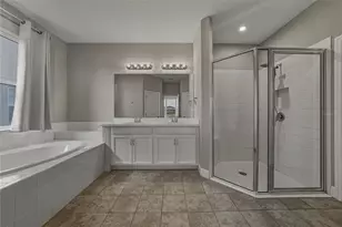 34014 Astoria Cir, Wesley Chapel, FL 33545 - Photo 26