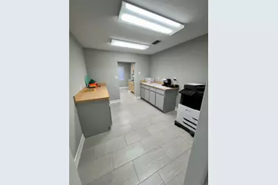 203 Ridgewood Avenue, Brandon, FL 33510 - Photo 6