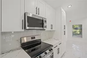 10190 Thayer St, Brooksville, FL 34601 - Photo 16