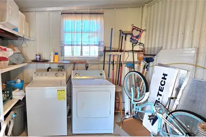 37113 Lois Avenue, Zephyrhills, FL 33542 - Photo 10