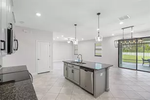 13333 Orca Sound Dr, Riverview, FL 33579 - Photo 10