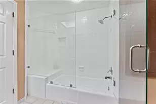 9727 Tiffany Oaks Ln, Tampa, FL 33612 - Photo 26