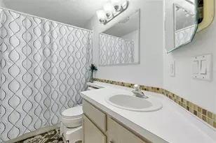 26843 Roseann Pl, Lutz, FL 33559 - Photo 12