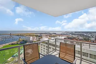 301 1st St S, Saint Petersburg, FL 33701 - Photo 6