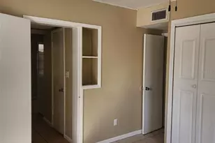 3904 W Walnut St, Tampa, FL 33607 - Photo 8