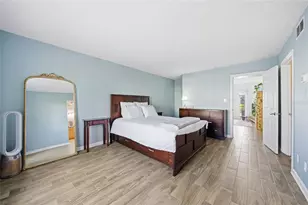 220 Pompano Dr SE, Saint Petersburg, FL 33705 - Photo 12