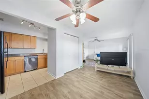 220 Pompano Dr SE, Saint Petersburg, FL 33705 - Photo 6