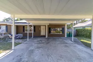 1797 Rainbow Blvd, Clearwater, FL 33760 - Photo 2