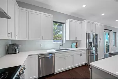 902 W Plymouth Street, Tampa, FL 33603 - Photo 12