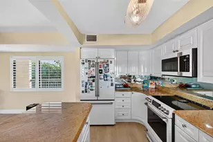 3200 Gulf Blvd, Saint Pete Beach, FL 33706 - Photo 10