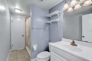 3509 King George Ln, Seffner, FL 33584 - Photo 8