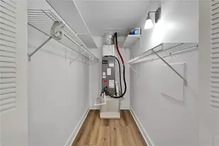 302 Andover Pl, Sun City Center, FL 33573 - Photo 12