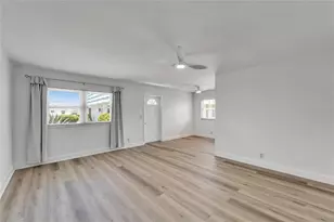302 Andover Pl, Sun City Center, FL 33573 - Photo 2