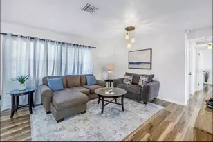 8199 115th St, Seminole, FL 33772 - Photo 2