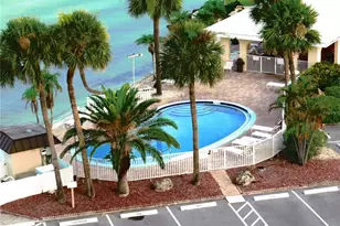 4725 Cove Cir, Saint Petersburg, FL 33708 - Photo 20