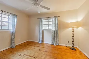 12510 Forest Hills Dr, Tampa, FL 33612 - Photo 24