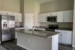 12921 Twin Bridges Dr, Riverview, FL 33579 - Photo 2