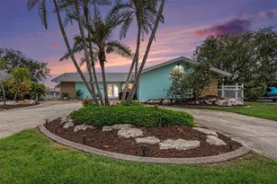 5694 Oakhurst Dr, Seminole, FL 33772 - Photo 2