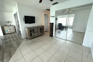 250 126th Ave, Treasure Island, FL 33706 - Photo 10