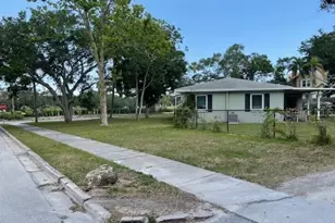 709 Indian Rocks Rd, Belleair, FL 33756 - Photo 18