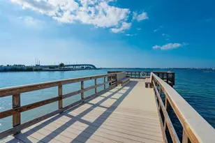 100 Bluff View Dr, Belleair Bluffs, FL 33770 - Photo 24