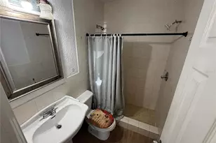 1025 NW 31st Ave, Miami, FL 33125 - Photo 10