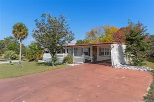 7444 Highpoint Blvd, Brooksville, FL 34613 - Photo 2